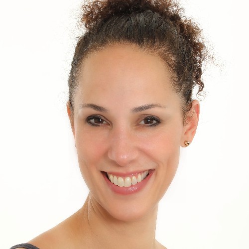 Melissa headshot (002)